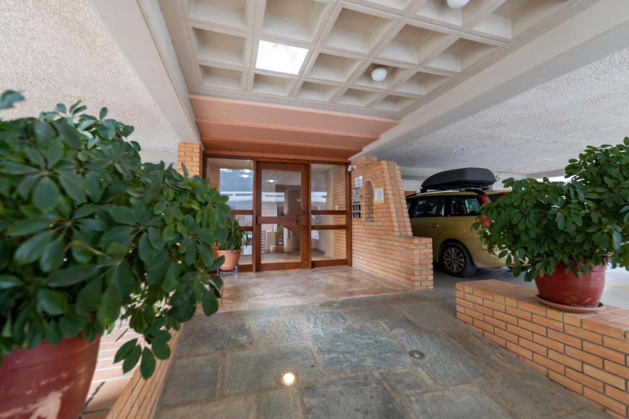 A&J Apartments Or Rooms Athens Airport Markopoulo Mesogaias Exterior photo